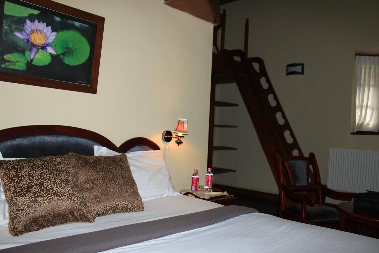 Triple Room with Private Bathroom